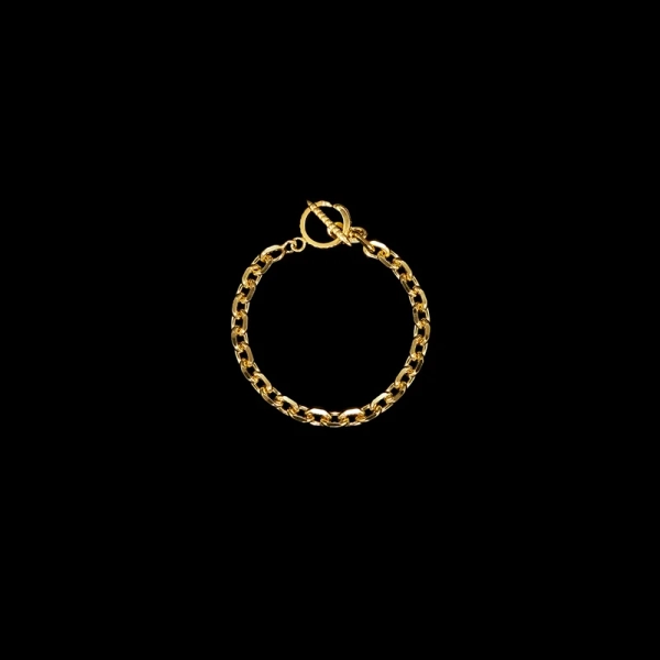 Claw Knife Edge Bracelet Gold i 18K guldpläterat silver med klolåsning