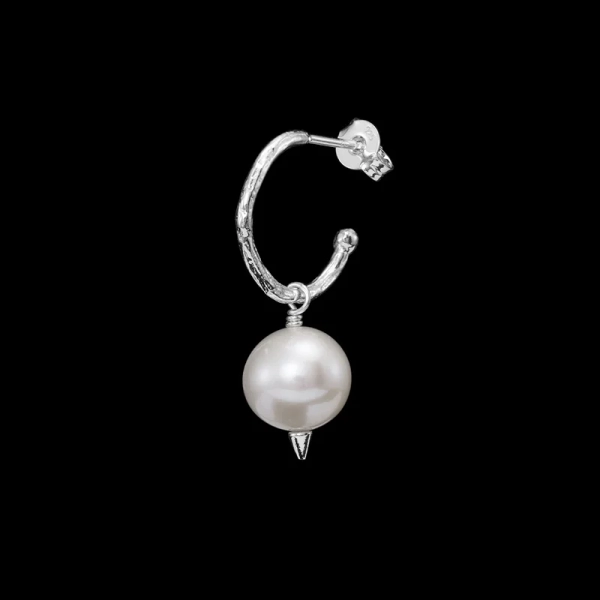 Pierced Pearl Earring - Maria Nilsdotter - Schmuck im skandinavischen Design - Nordic Spectra