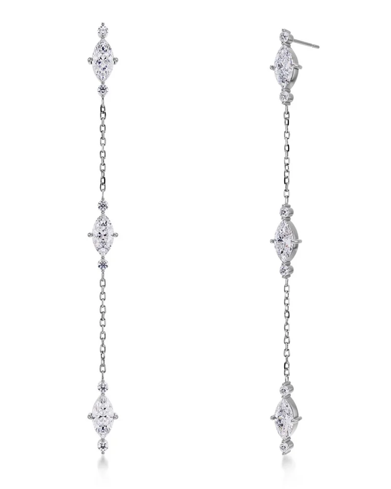 Trinny Earrings i rostfritt stål med tre grupper av gnistrande cubic zirconia-stenar på en polerad ankarkedja