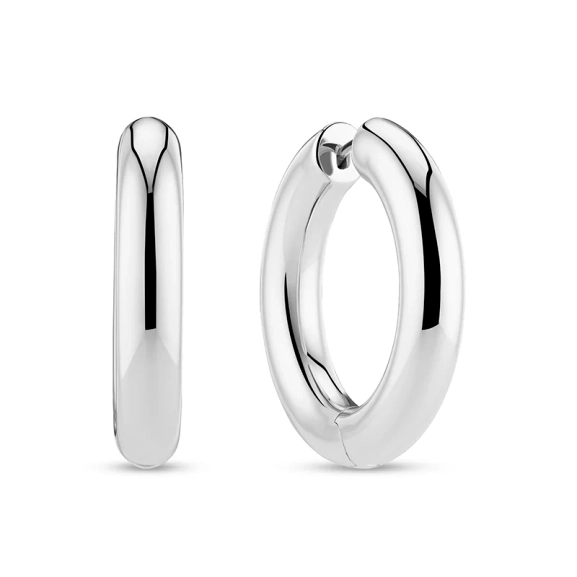 Carrara X-Grande Pianura Örhängen i elegant silverdesign från Sif Jakobs