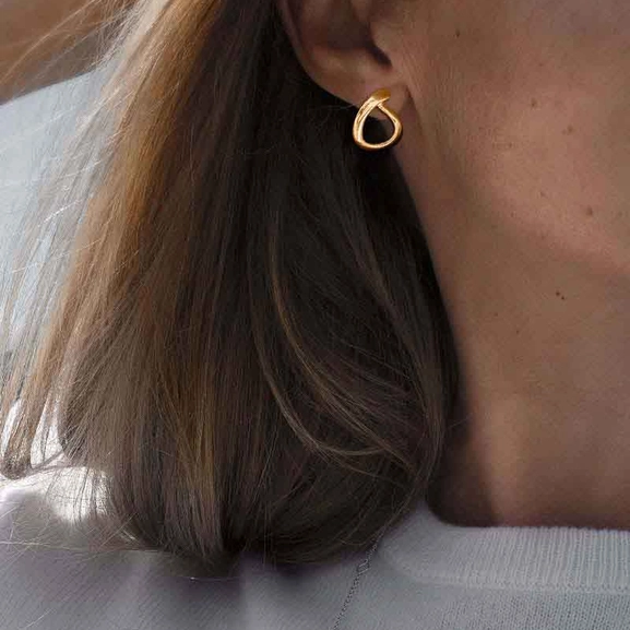 Ocean Small Studs Gold - Drakenberg Sjölin Örhängen - Snabb frakt & paketinslagning - Nordicspectra.se