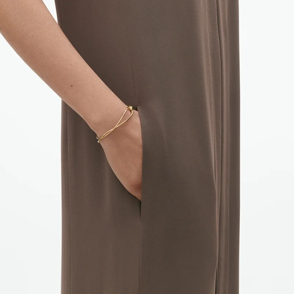 SS25_ECOM_ON-MODEL_MERCY_BANGLE_20001086