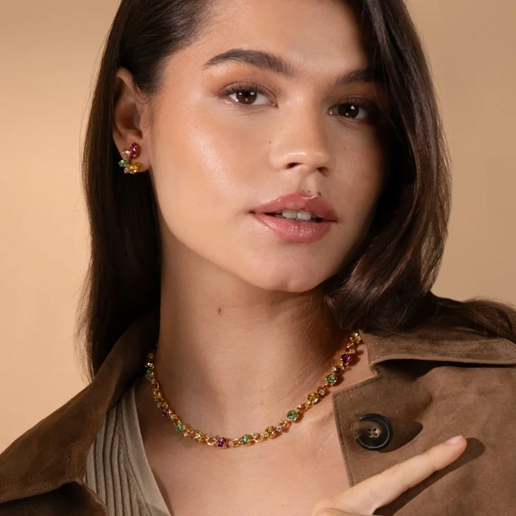 Guldörhängen från Clare med höstblomsterdesign