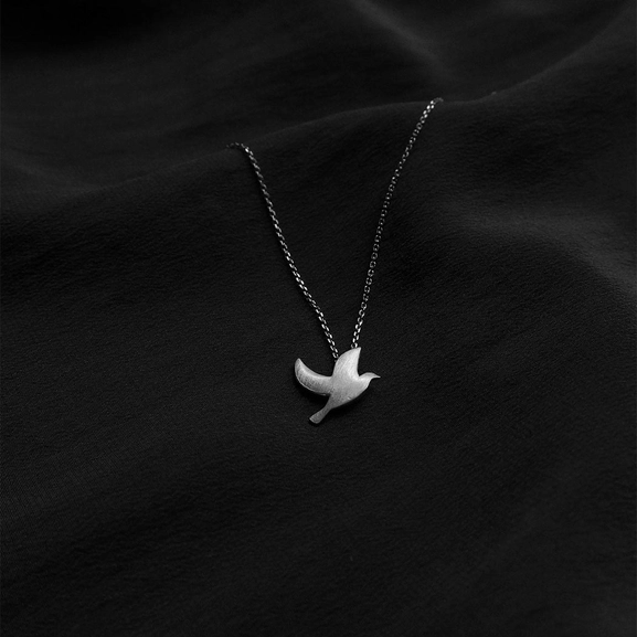 Peace Neck Silver -CU Jewellery - Snabb frakt & paketinslagning - Nordicspectra.se