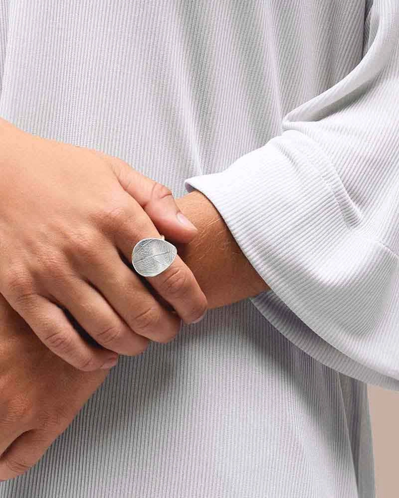 Leaf Ring - Drakenberg/Sjölin - Suuri valikoima & ilmainen lahjapaketointi - Nordicspectra.fi
