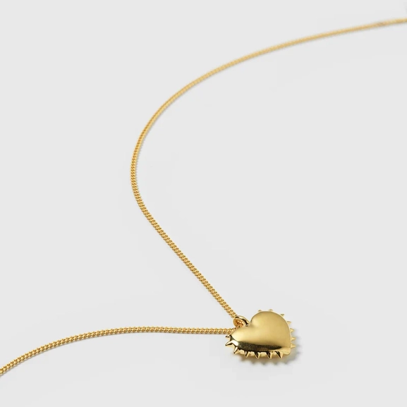True Love Spike Heart Necklace Gold - Syster P - Snabb leverans & Gratis paketinslagning - Nordic Spectra