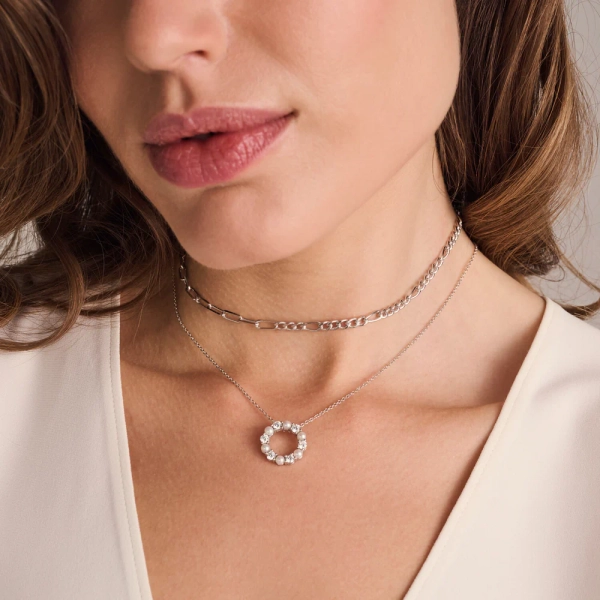 tyylikäs muotoilu Sif Jakobin Biella-kokoelmasta.