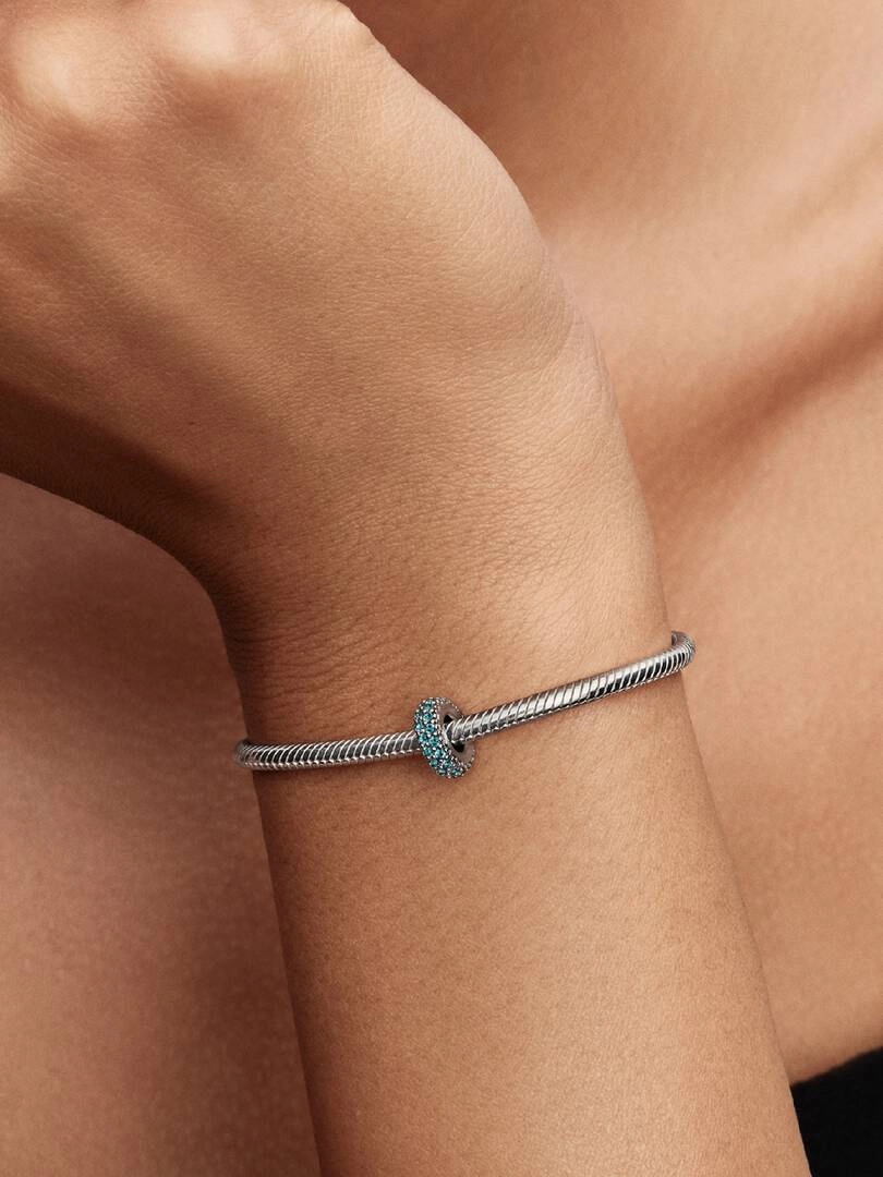 elegant detalj till armband.