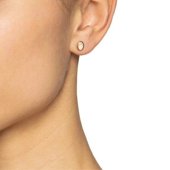 Love Bead Ear Moonstone - Efva Attling örhängen - Snabb frakt & paketinslagning - Nordicspectra.se
