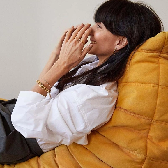 Letters Beaded Bracelet White Gold -CU Jewellery - Snabb frakt & paketinslagning - Nordicspectra.se