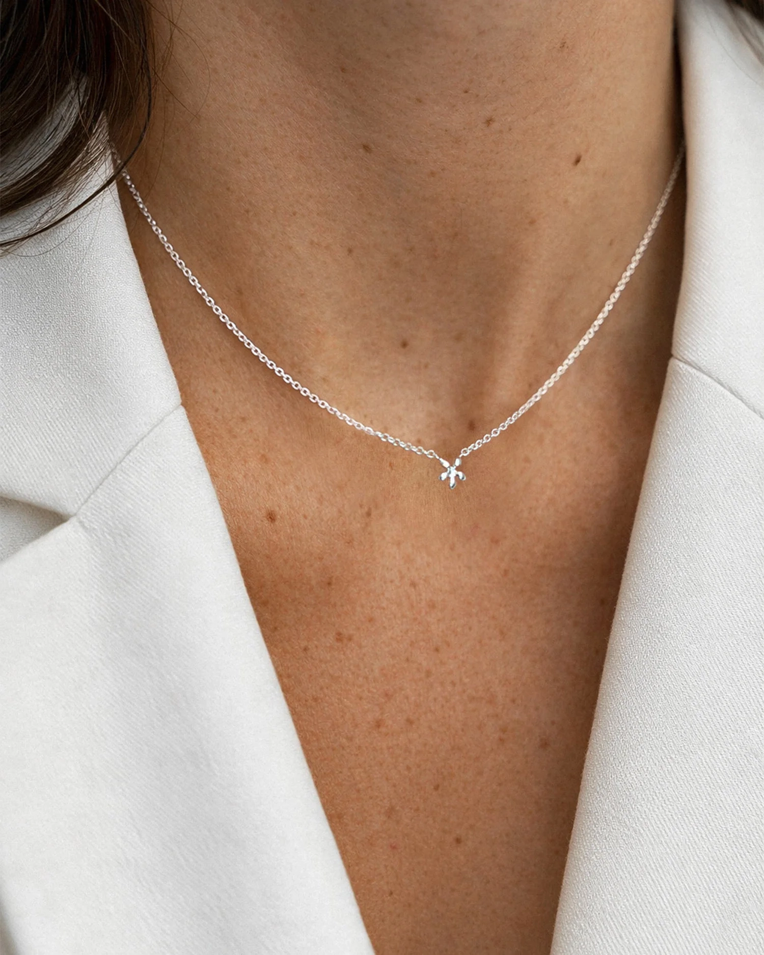 kurze Halskette aus recyceltem Silber mit kleinem Sternanhänger