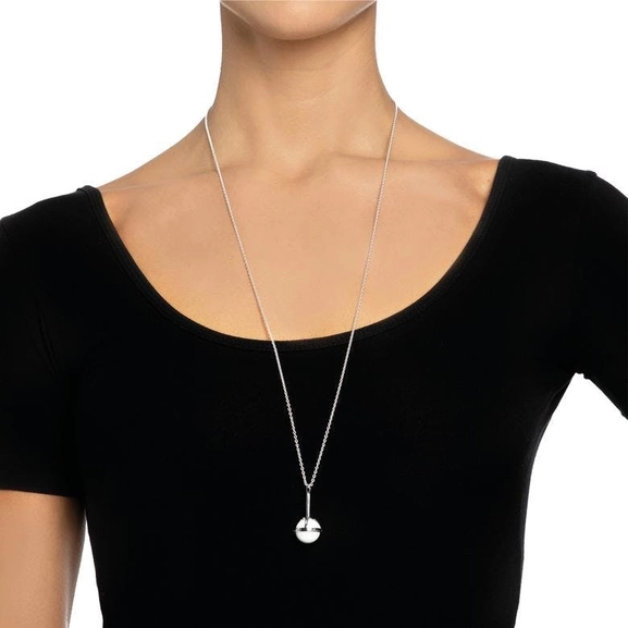Amor Fati Globe Pendant - White Agate - Efva Attling halsband - Snabb frakt & paketinslagning - Nordicspectra.se