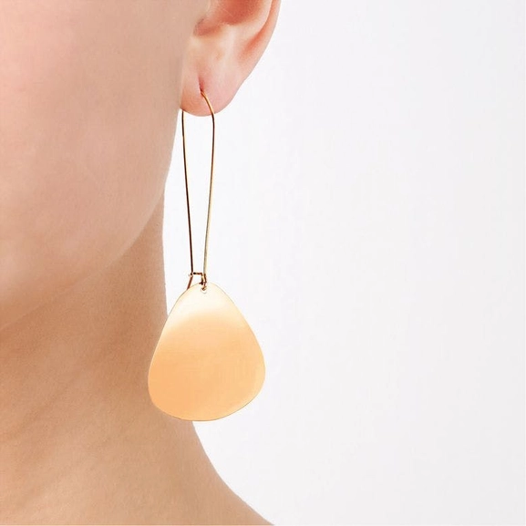 Rose Petal Earrings Gold - Efva Attling - Suuri valikoima & ilmainen lahjapaketointi - Nordicspectra.fi
