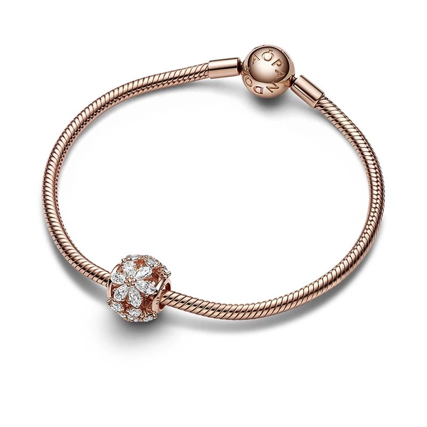 Sparkling Herbarium Cluster Round Charm Rosé - PANDORA - Snabb frakt & paketinslagning - Nordicspectra.se