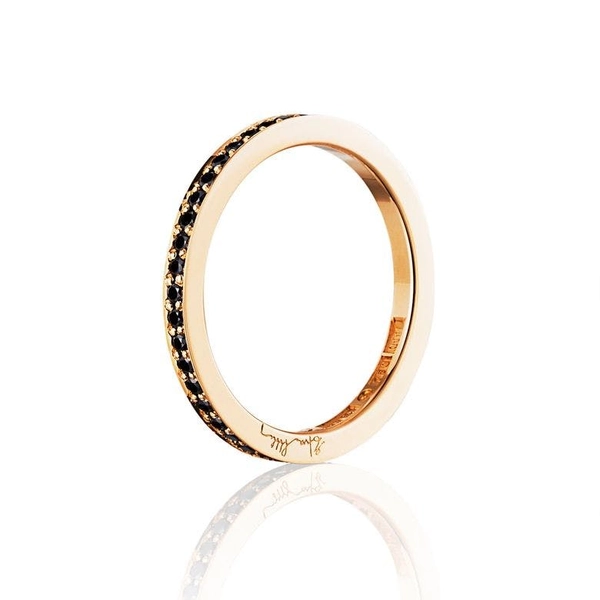 Stars & Signature In Black Thin Ring Gold - Efva Attling ringar - Snabb frakt & paketinslagning - Nordicspectra.se