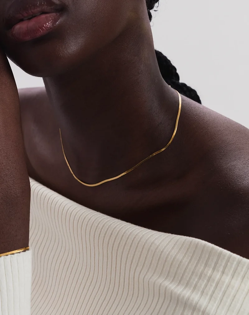 Herringbone Necklace Gold - Syster P - Snabb leverans & Gratis paketinslagning - Nordic Spectra