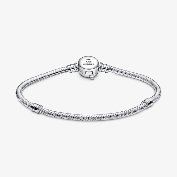 Pandora Moments Marvel The Avengers Logo-Verschluss Schlangen-Gliederarmband von PANDORA, Schneller Versand - Nordicspectra.de