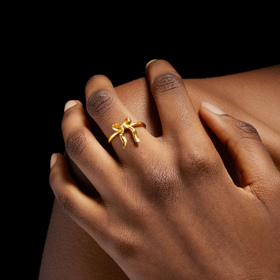 Bow Ring Gold - Maria Nilsdotter - 1-2 dagars leverans - Nordic Spectra