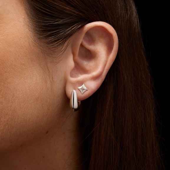 saanut inspiraationsa Maria Nilsdotterin goottilaisista torneista