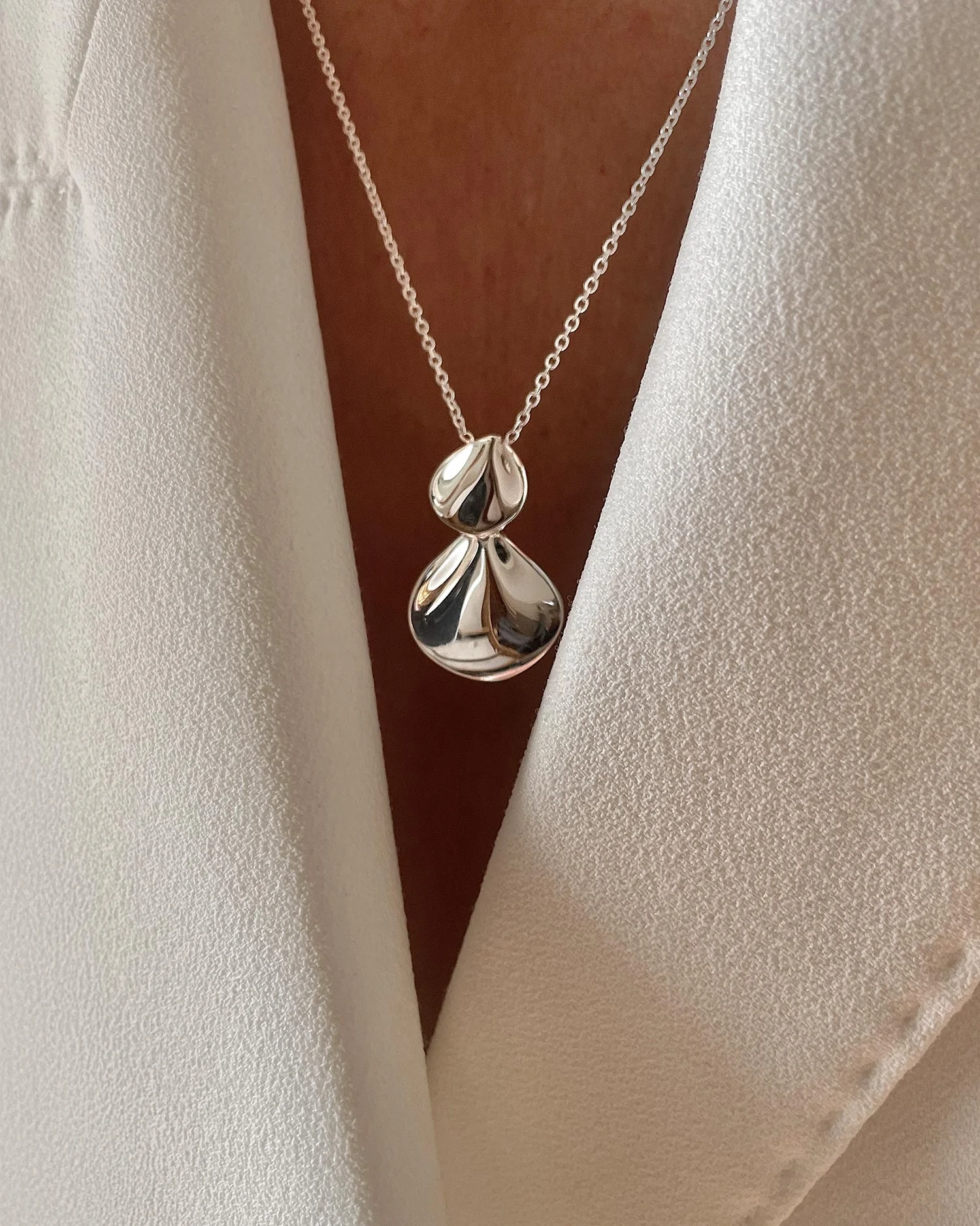 Hortensia Necklace från Drakenberg Sjölin i silver