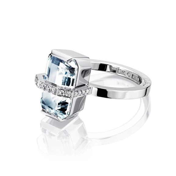 Little Bend Over Aquamarine White Gold - Efva Attling - Suuri valikoima & ilmainen lahjapaketointi - Nordicspectra.fi