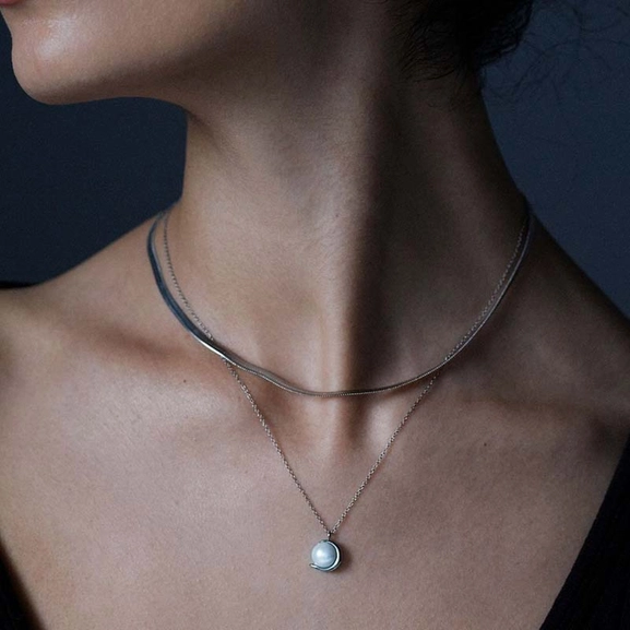 Parisian Pearl Necklace Steel - Edblad - Snabb frakt & paketinslagning - Nordicspectra.se