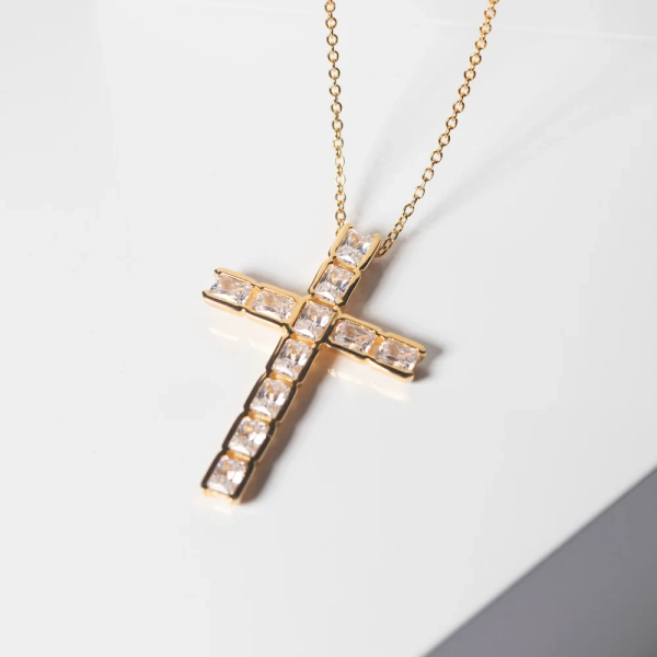 18 Karat vergoldetes Silber.