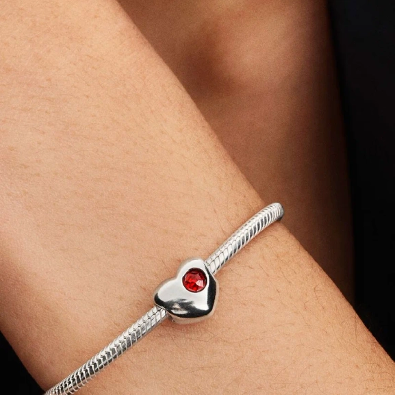 symbolisiert Leidenschaft und Liebe für Juli-Geburtstage.