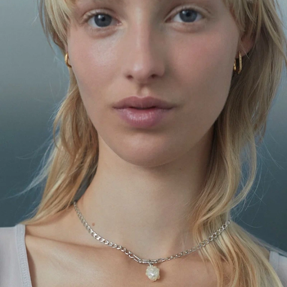 Kastellet Earring Gold - Maria Black - Snabb frakt & paketinslagning - Nordic Spectra