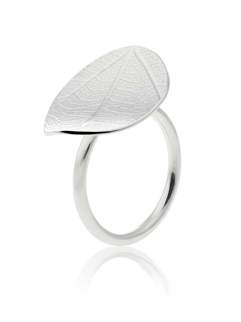 Leaf Ring - Drakenberg/Sjölin - Suuri valikoima & ilmainen lahjapaketointi - Nordicspectra.fi