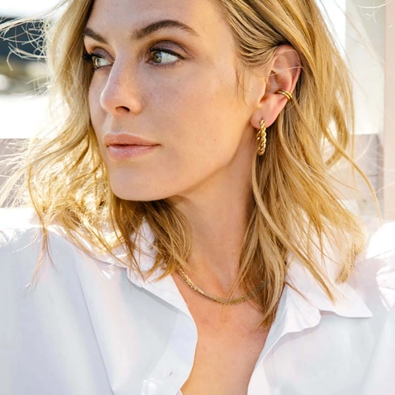 CHLOE Kort Halsband Guld - Astrid & Agnes - Snabb frakt & paketinslagning - Nordicspectra.se