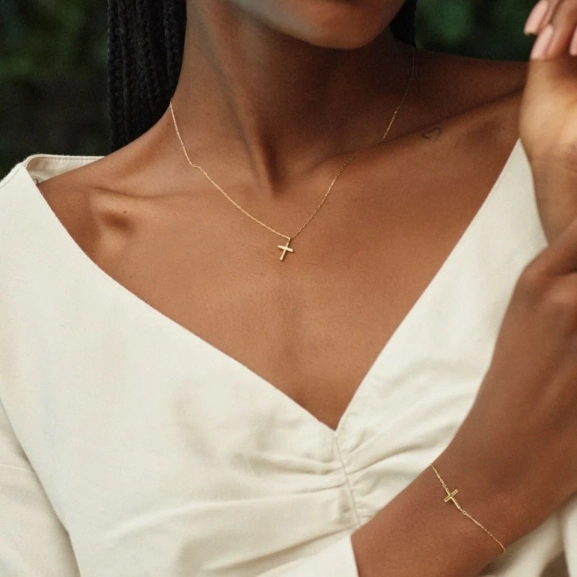 edblad-spirit-cross-necklace-gold-cu-120295