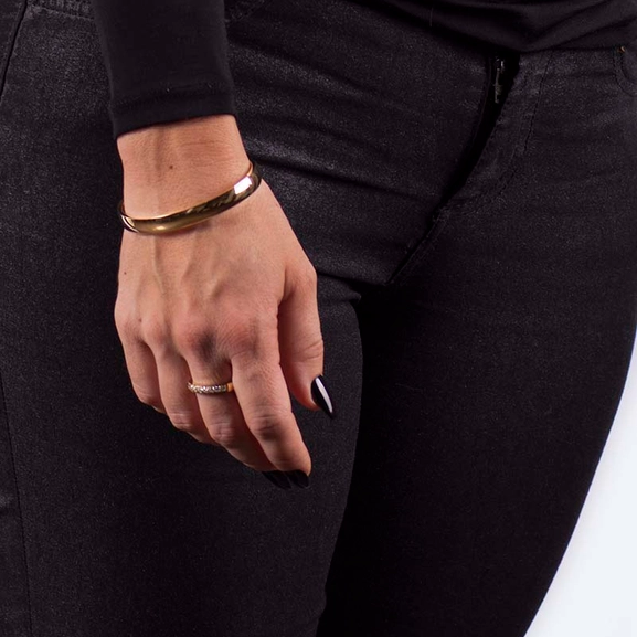 KAJSA Armring Guld - Astrid & Agnes - Snabb frakt & paketinslagning - Nordicspectra.se