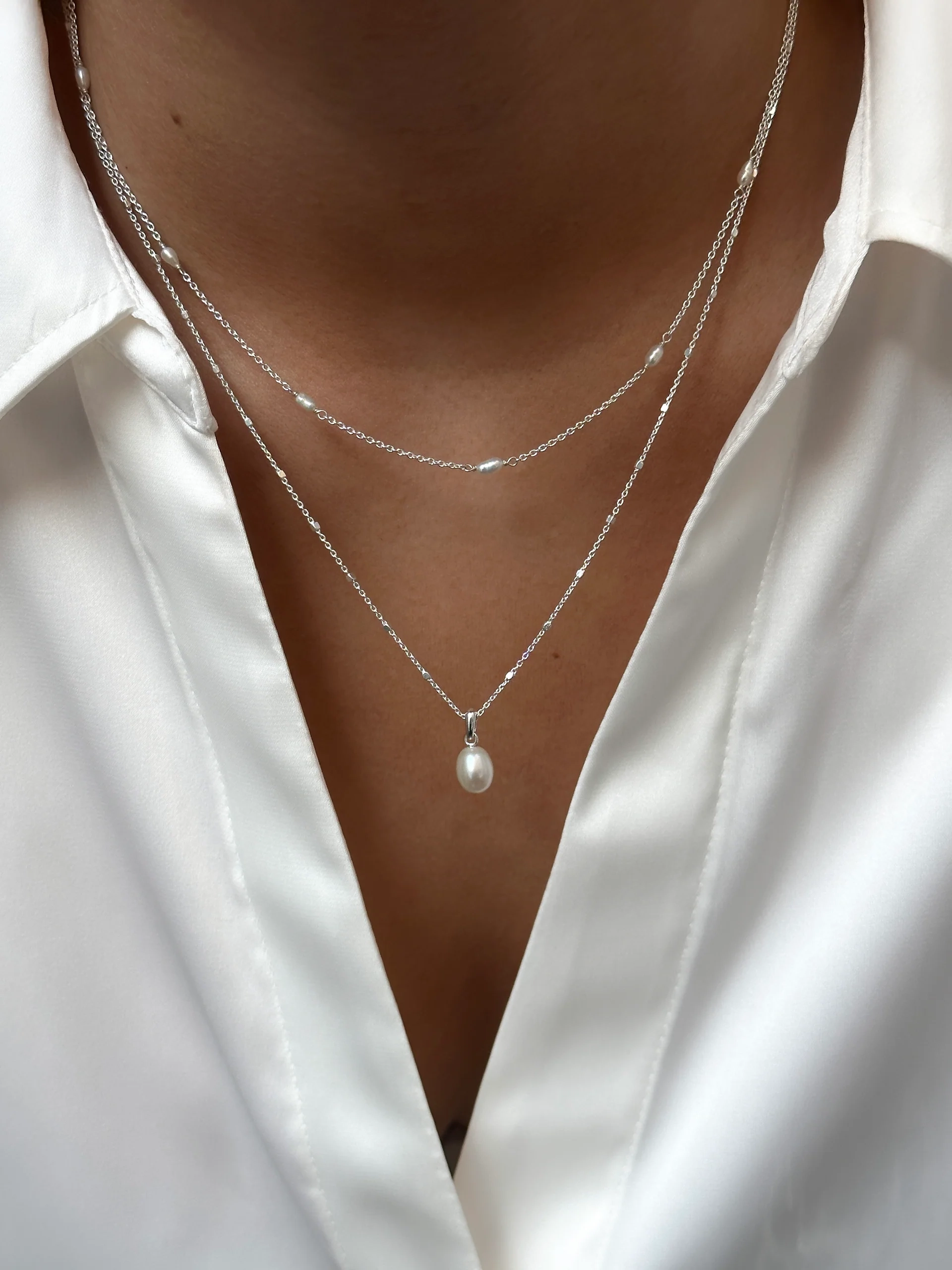 Treasure_Multi_Pearl_Necklace_Silver_Treasure_Single_Pearl_Necklace_Silver