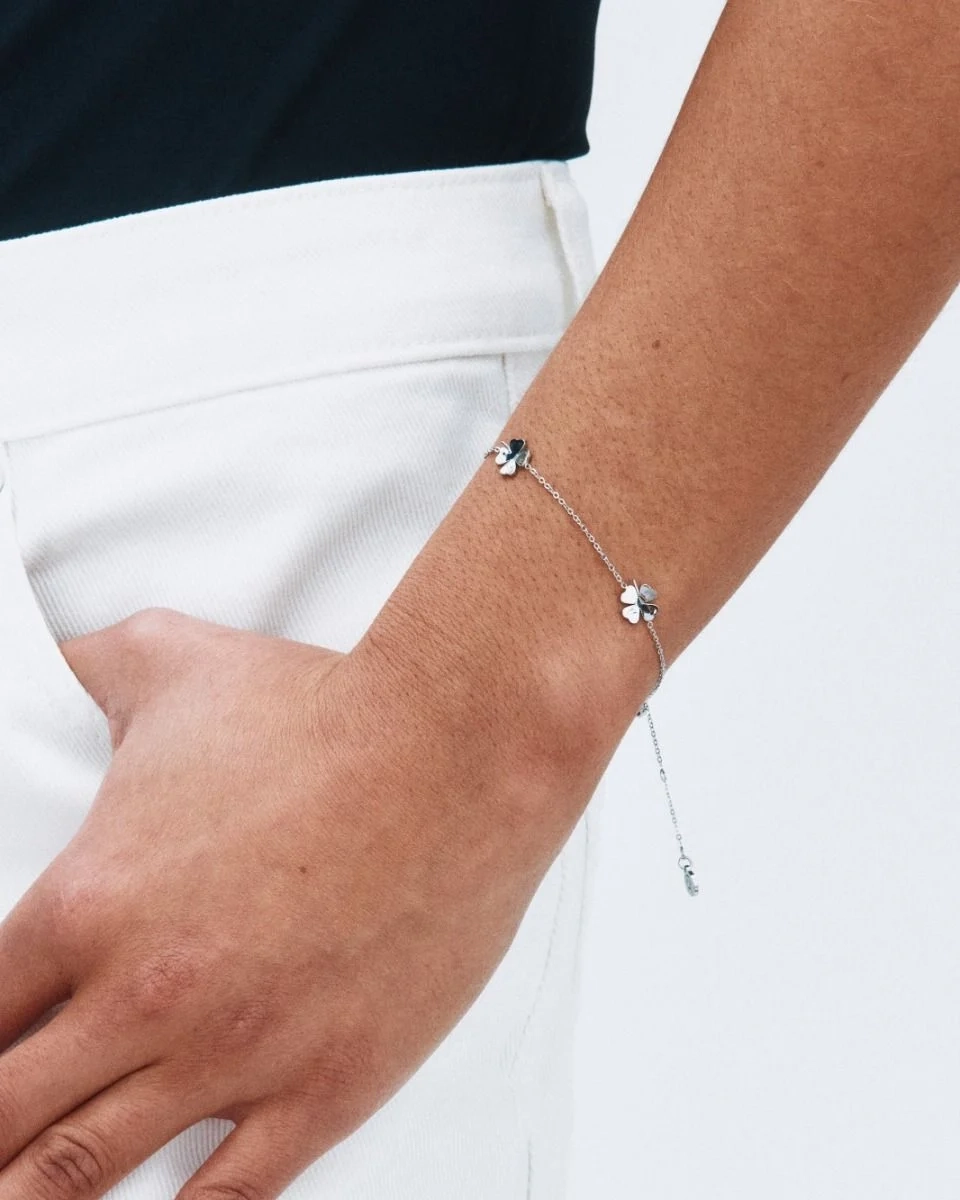 inspirerat av klassisk fyrklöverdesign.