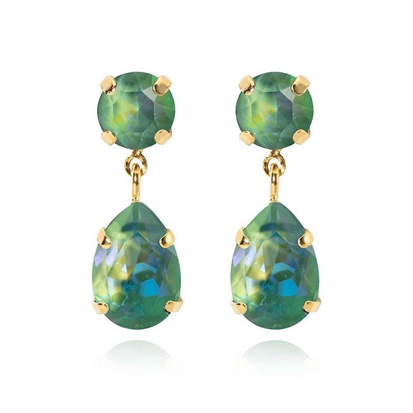 Mini Drop Earrings Gold Silky Sage Delite - Caroline Svedbom - Nopea toimitus ja lahjapakkaus - Nordic Spectra