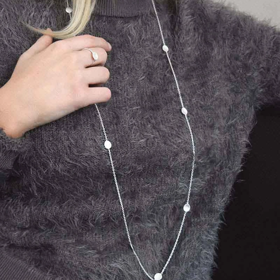 Rocky Shore Necklace Long - Drakenberg Sjölin Halsband - Snabb frakt & paketinslagning - Nordicspectra.se
