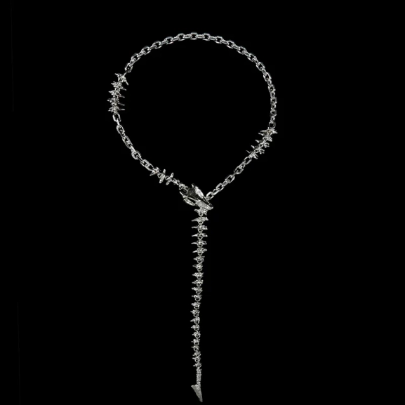 cc-22-neb-00-maria-nilsdotter-dragon-chain-necklace–1