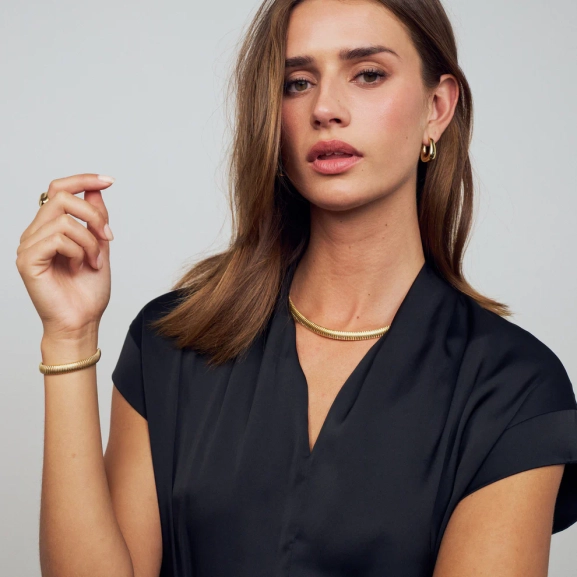 elegant och justerbart halsband i 18K guldpläterat silver