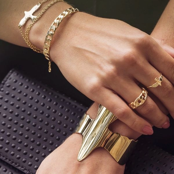 Dove Bracelet Gold - Emma Israelsson - Snabb frakt & paketinslagning - Nordicspectra.se