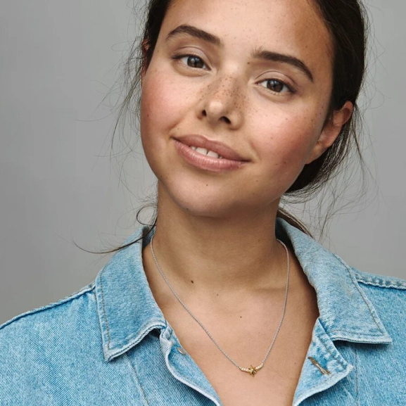 Marvel Captain Marvel Octogram Star Halsband - PANDORA - Snabb leverans & paketinslagning - Nordic Spectra