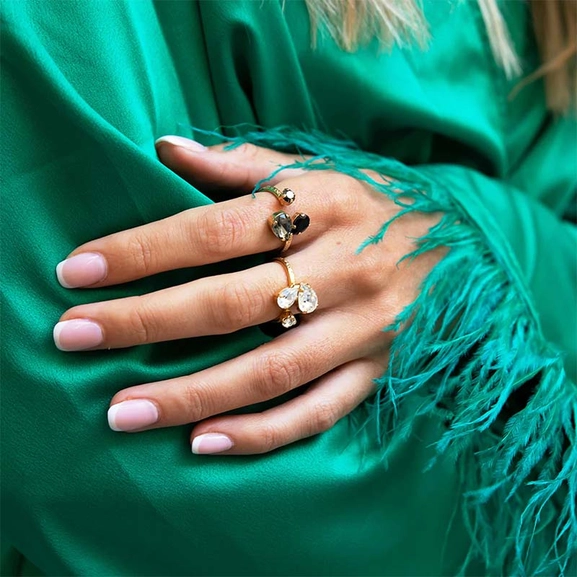 Alisia Ring Gold Black Combo - Caroline Svedbom - Snabb frakt & paketinslagning - Nordicspectra.se