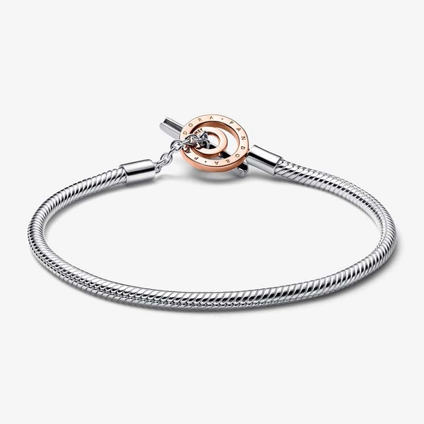 Pandora Signature Two-tone Logo T-Bar Snake Chain Bracelet - PANDORA - Snabb frakt & paketinslagning - Nordicspectra.se