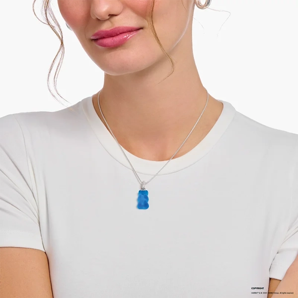 HARIBO Hängsmycke Blå Gummibjörn med Glittrande Stenar - Thomas Sabo - Snabb leverans & paketinslagning - Nordic Spectra