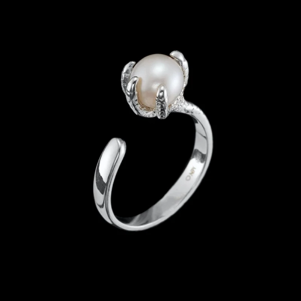 Claw Pearl Ring - Maria Nilsdotter - 1-2 dagars leverans - Nordic Spectra