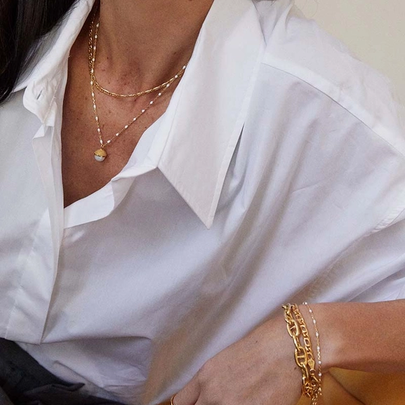 Letters Beaded Bracelet White Gold -CU Jewellery - Snabb frakt & paketinslagning - Nordicspectra.se