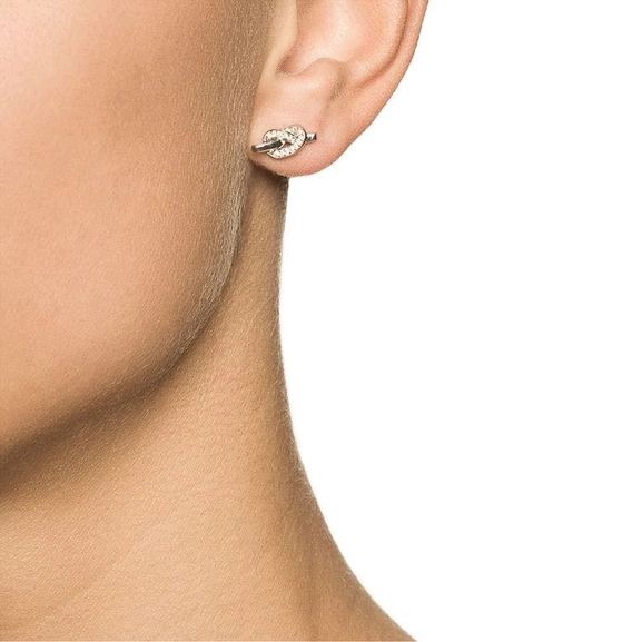 Love Knot & Stars Ear White Gold - Efva Attling örhängen - Snabb frakt & paketinslagning - Nordicspectra.se