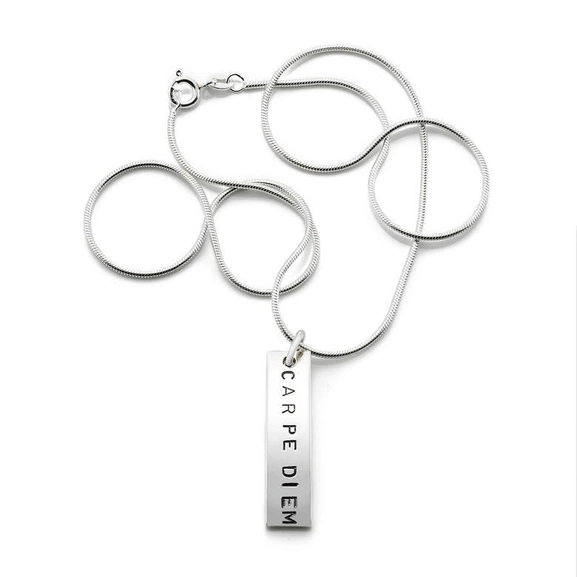 Carpe Diem Pendant - Efva Attling halsband - Snabb frakt & paketinslagning - Nordicspectra.se