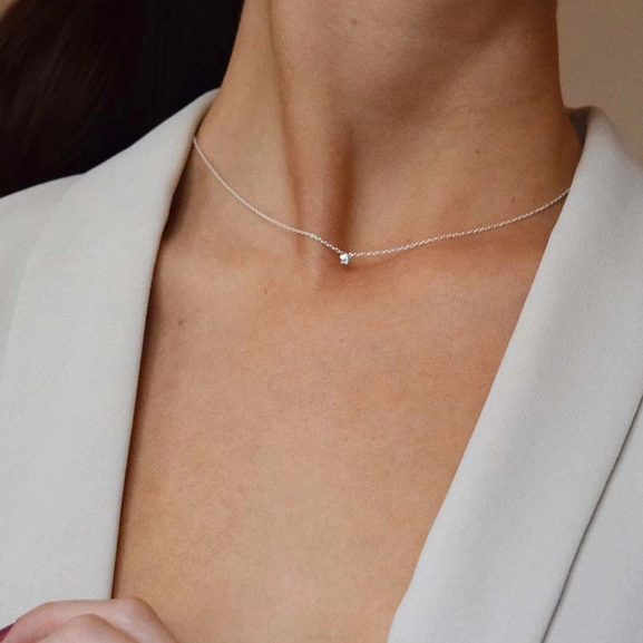 Stella Nova Drop Necklace - Drakenberg Sjölin Halsband - Snabb frakt & paketinslagning - Nordicspectra.se