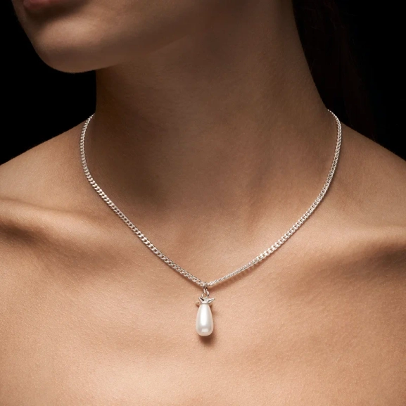 Pearl Tear Necklace - Maria Nilsdotter - 1-2 dagars leverans - Nordic Spectra